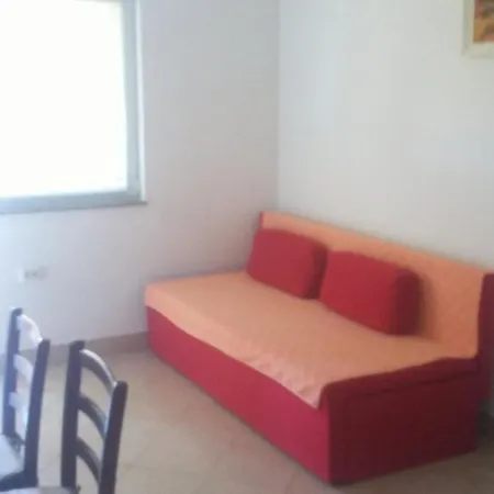 Trputec, Otok Apartman Vir