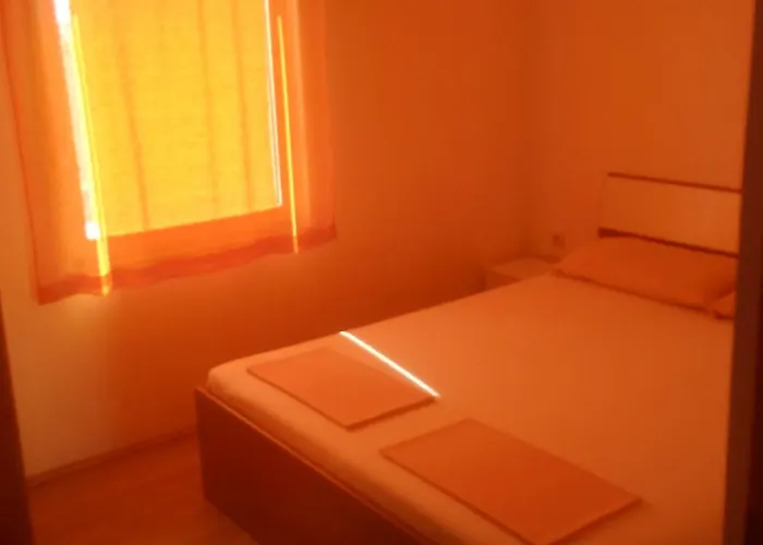 Trputec, Otok Apartman *