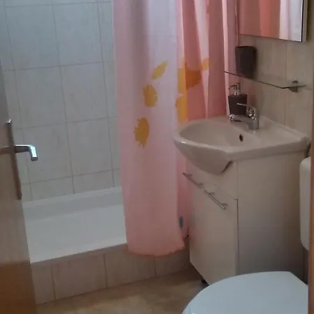 Apartment Trputec, Otok