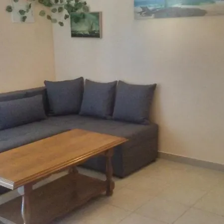 Trputec, Otok Апартаменты