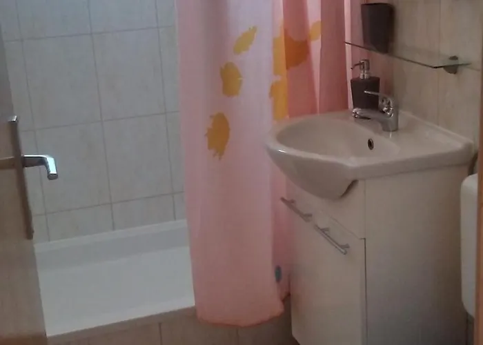 Appartement Trputec, Otok